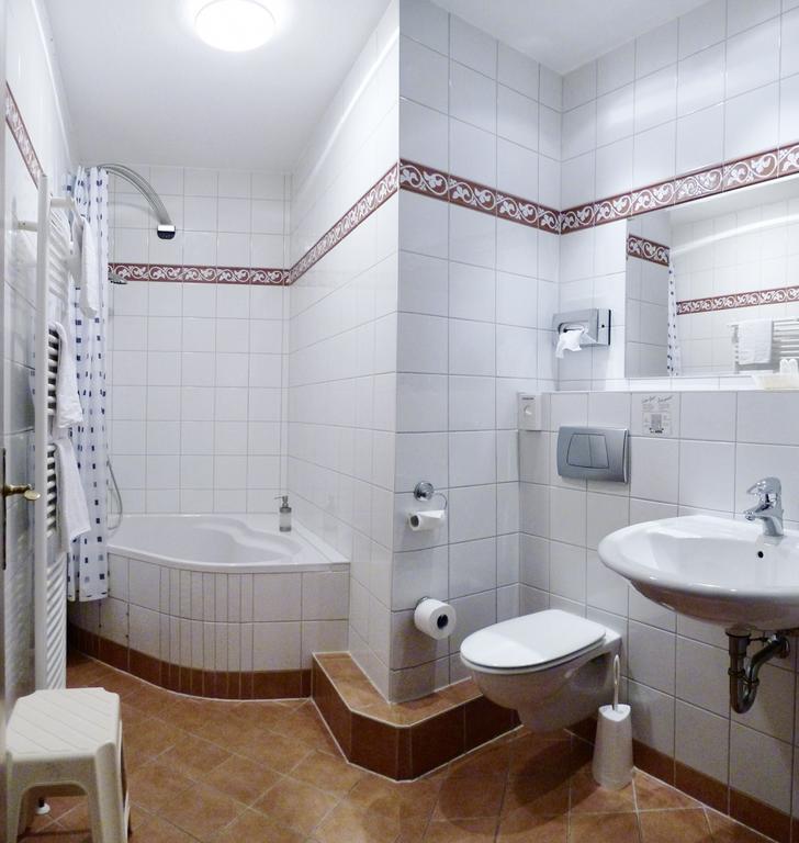Hotel Am Schloss Darmstaedter Hof Bad Homburg vor der Höhe Rum bild